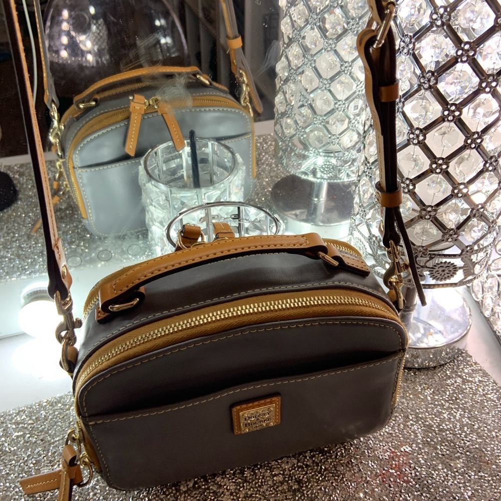 Dooney & Bourke